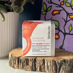 StriVectin  Advanced Resurfacing Pro Glowfoliant™ Mix-In Microderm Crystals